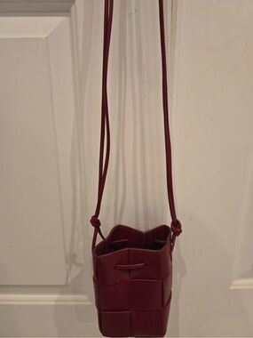 Bottega Veneta Burgundy Woven Crossbody Bucket Bag